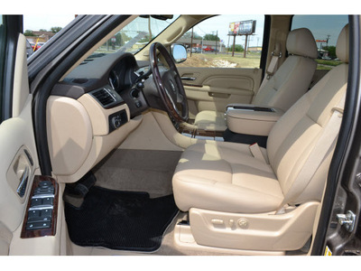 cadillac escalade 2012 brown suv premium flex fuel 8 cylinders all whee drive automatic 76903