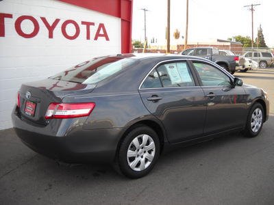 toyota camry 2011 gray sedan gasoline 4 cylinders front wheel drive automatic 79925