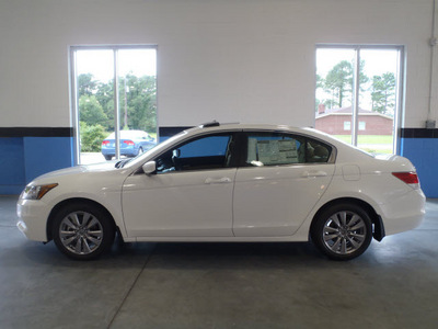 honda accord 2012 white sedan ex gasoline 4 cylinders front wheel drive automatic 28557