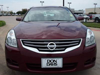 nissan altima 2011 dk  red sedan 2 5 s gasoline 4 cylinders front wheel drive automatic 76018