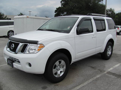nissan pathfinder 2012 white suv s gasoline 6 cylinders 2 wheel drive automatic 33884