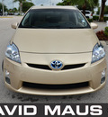 toyota prius 2010 gold hybrid hybrid 4 cylinders front wheel drive automatic 32771