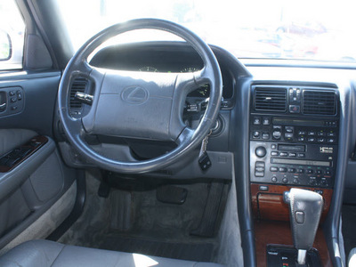lexus ls 400 1992 white sedan gasoline 8 cylinders rear wheel drive automatic 80229