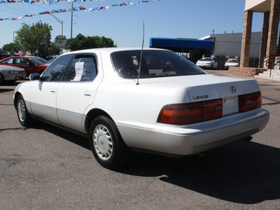 lexus ls 400 1992 white sedan gasoline 8 cylinders rear wheel drive automatic 80229