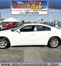 dodge charger 2011 white sedan se gasoline 6 cylinders rear wheel drive automatic 60443