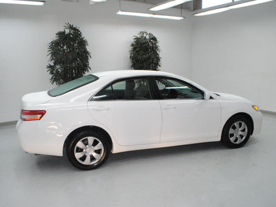 toyota camry 2010 white sedan gasoline 4 cylinders front wheel drive automatic 91731