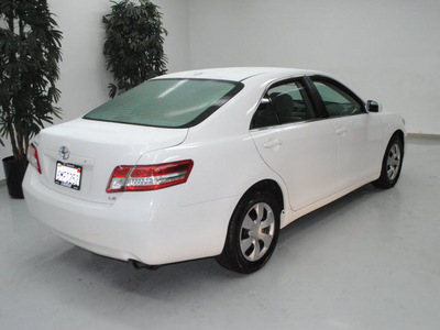 toyota camry 2010 white sedan gasoline 4 cylinders front wheel drive automatic 91731