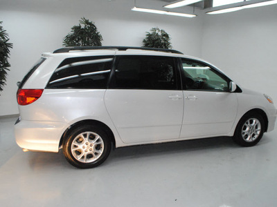 toyota sienna 2006 lt  gray van xle 7 passenger gasoline 6 cylinders front wheel drive automatic 91731