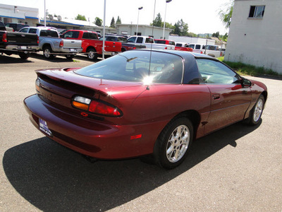 chevrolet camaro 2002 dk  red coupe z28 35th ann gasoline 8 cylinders rear wheel drive automatic 98371