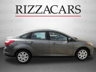 ford focus 2012 gray sedan se flex fuel 4 cylinders front wheel drive automatic with overdrive 60546