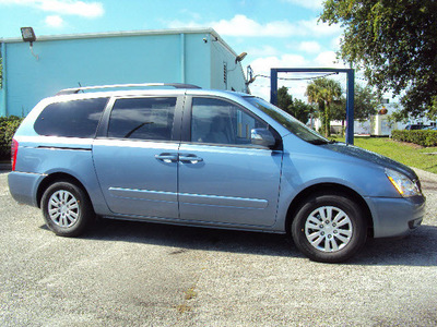 kia sedona 2012 blue van lx w 3rd row seat gasoline 6 cylinders front wheel drive automatic 32901