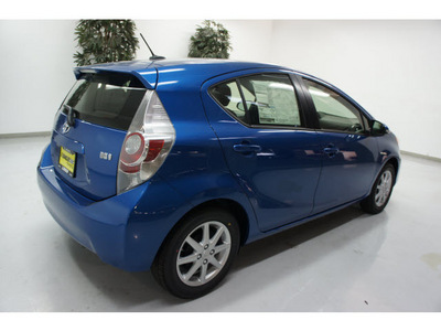 toyota prius c 2012 blue hatchback four hybrid 4 cylinders front wheel drive automatic 91731