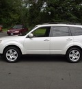 subaru forester 2009 white wagon 2 5 x premium gasoline 4 cylinders all whee drive automatic 06019
