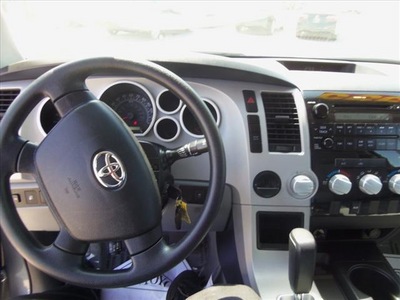 toyota tundra 2007 gray gasoline 8 cylinders rear wheel drive 6 speed automatic 90241