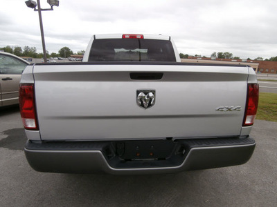 dodge ram 1500 2009 silver 8 cylinders automatic 13502