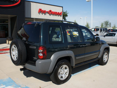 jeep liberty 2005 green suv sport flex fuel 6 cylinders rear wheel drive automatic 76210