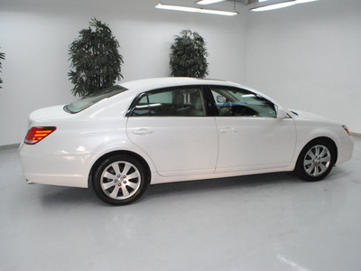 toyota avalon 2007 off white sedan xls gasoline 6 cylinders front wheel drive automatic 91731