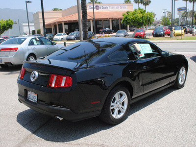 ford mustang 2011 black coupe v6 gasoline 6 cylinders rear wheel drive automatic 91010