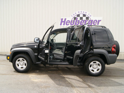 jeep liberty 2006 black suv sport gasoline 6 cylinders 4 wheel drive automatic 80905