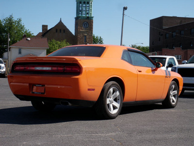 dodge challenger 2012 orange coupe r t plus gasoline 8 cylinders rear wheel drive 6 speed manual 61832