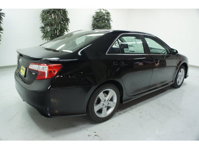 toyota camry 2012 black sedan se gasoline 4 cylinders front wheel drive automatic 91731