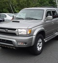 toyota 4runner 2002 gray suv sr5 gasoline 6 cylinders 4 wheel drive automatic 06019