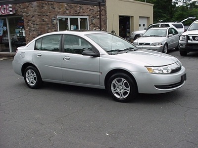 saturn ion 2003 silver sedan 2 gasoline 4 cylinders front wheel drive automatic 06019