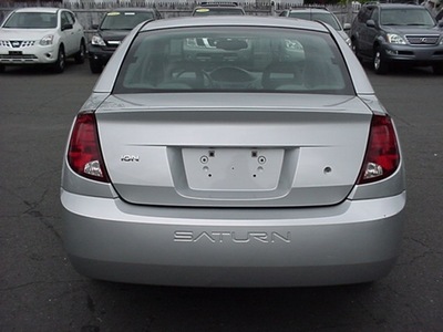 saturn ion 2003 silver sedan 2 gasoline 4 cylinders front wheel drive automatic 06019