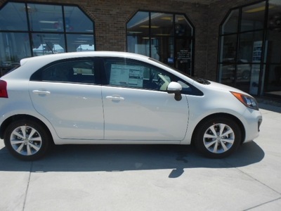 kia rio5 2013 white wagon ex gasoline 4 cylinders front wheel drive automatic 43228