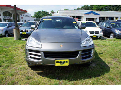 porsche cayenne 2009 meteor grey suv s gasoline 8 cylinders all whee drive tiptronic 07724
