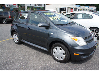 scion xa 2006 dk  gray hatchback gasoline 4 cylinders front wheel drive 5 speed manual 07724