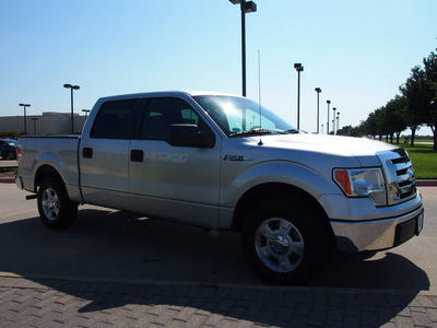 ford f 150 2010 silver xlt gasoline 8 cylinders 2 wheel drive automatic 76018