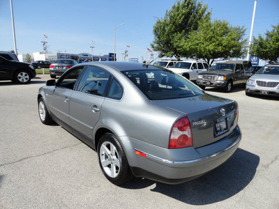 volkswagen passat 2004 gray sedan glx gasoline 6 cylinders front wheel drive automatic with overdrive 60462