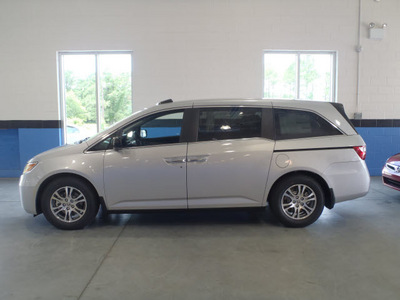 honda odyssey 2012 silver van ex l gasoline 6 cylinders front wheel drive automatic 28557