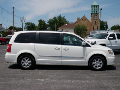 chrysler town and country 2011 white van touring flex fuel 6 cylinders front wheel drive shiftable automatic 61832