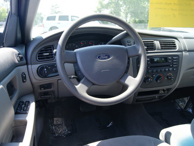 ford taurus 2005 silver sedan se flex fuel 6 cylinders front wheel drive automatic 61008