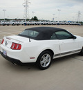 ford mustang 2012 white v6 gasoline 6 cylinders rear wheel drive automatic 76108