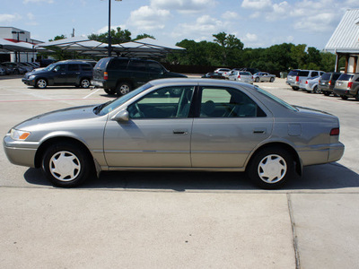 toyota camry 1999 gray sedan ce gasoline 4 cylinders front wheel drive automatic with overdrive 76087