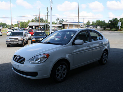 hyundai accent 2011 white sedan gls gasoline 4 cylinders front wheel drive automatic 27215