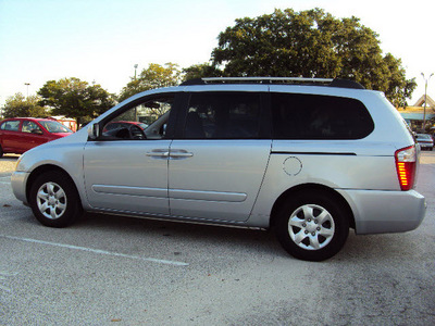 kia sedona 2008 silver van lx w 3rd row seat gasoline 6 cylinders front wheel drive automatic 32901