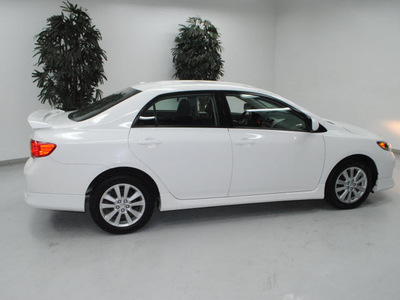 toyota corolla 2010 white sedan s gasoline 4 cylinders front wheel drive automatic 91731