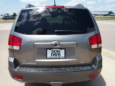 kia borrego 2009 gray suv ex gasoline 6 cylinders 2 wheel drive automatic 76018