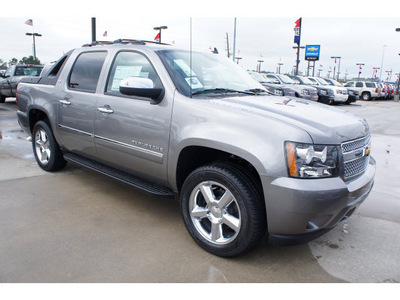 chevrolet avalanche 2012 graystone metallic ltz flex fuel 8 cylinders 2 wheel drive automatic 77090