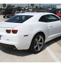 chevrolet camaro 2012 white coupe gasoline 6 cylinders rear wheel drive automatic 77090