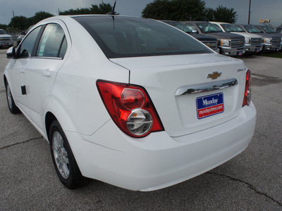 chevrolet sonic 2012 white sedan gasoline 4 cylinders front wheel drive 6 spd auto connivity plus cruise pk 77090