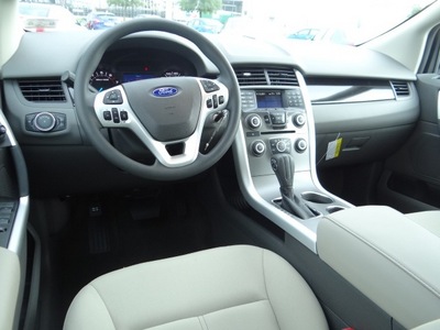 ford edge 2013 white suv se gasoline 6 cylinders front wheel drive shiftable automatic 77388