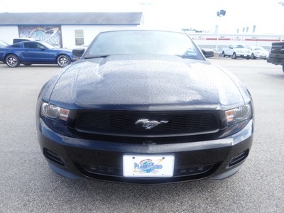 ford mustang 2012 coupe gasoline 6 cylinders rear wheel drive not specified 77388