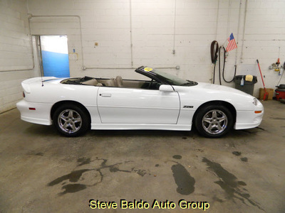 chevrolet camaro 2000 white z28 gasoline v8 rear wheel drive automatic 14304