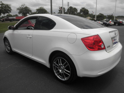 scion tc 2005 white hatchback gasoline 4 cylinders front wheel drive automatic 34474