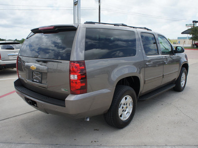 chevrolet suburban 2012 brown suv lt flex fuel 8 cylinders 4 wheel drive automatic 76087